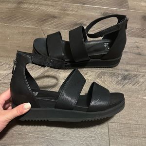 Eileen Fisher Keno Platform Sandal Black 9 NWOB
